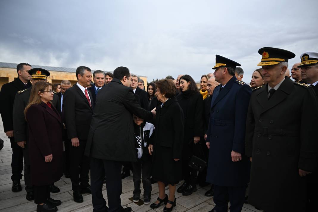 İkinci Cumhurbaşkanı İsmet İnönü 51. ölüm yılında Anıtkabir’de mezarı başında anıldı 13